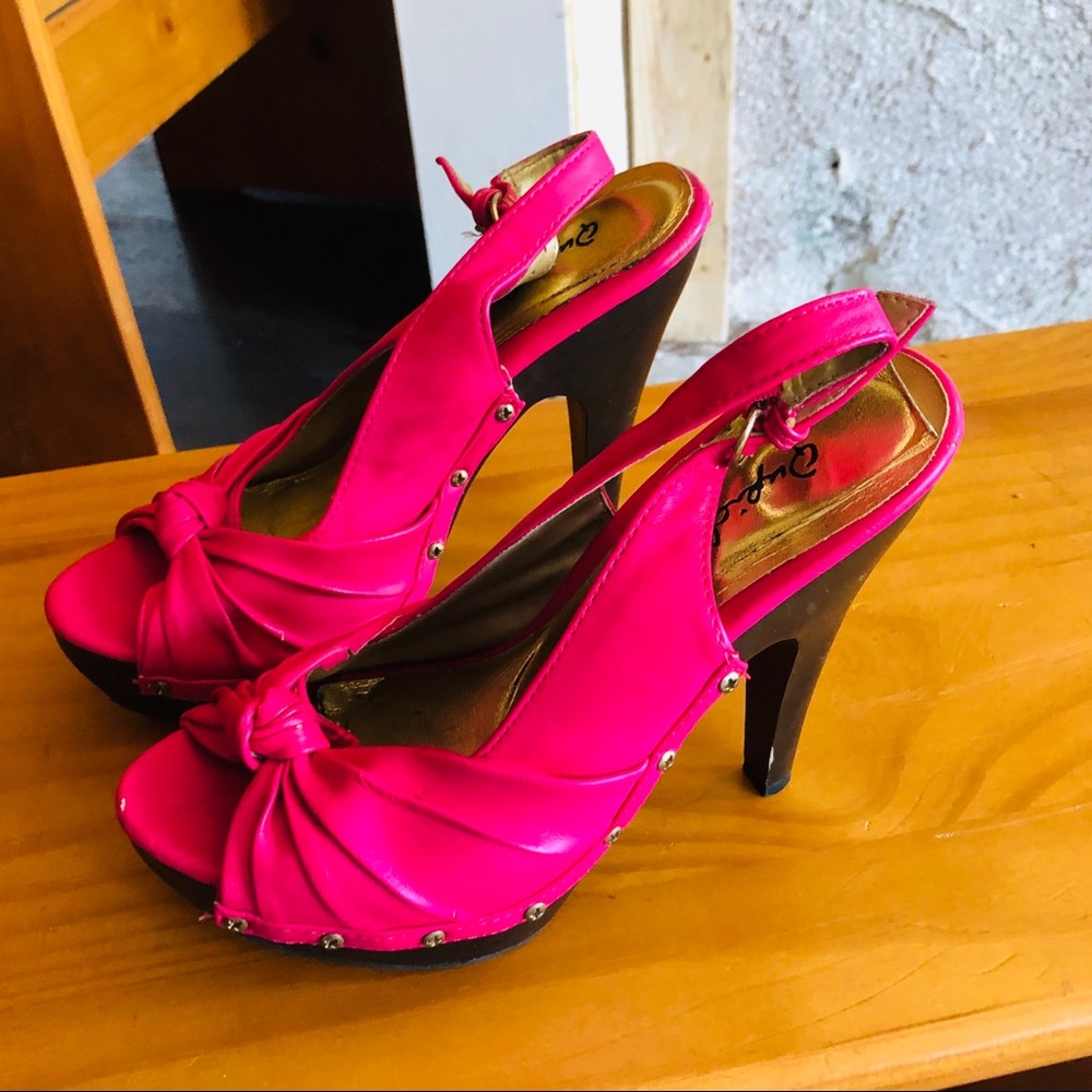 Pink heels - Picture 2 of 3